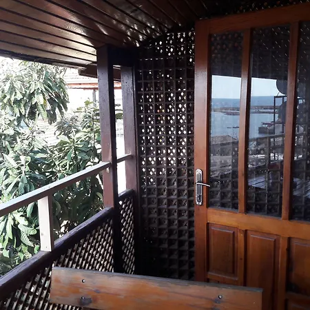 فندق مبيت وإفطار Antonios 2*