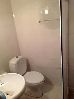 Antonios לינה וארוחת בוקר