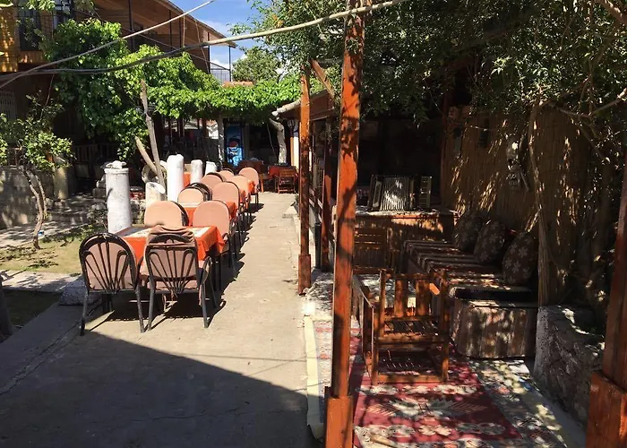 Antonios Bed & Breakfast 2*