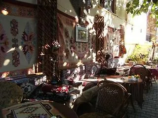 Antonios Couette-café