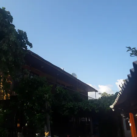 Oda ve Kahvaltı Antonios 2*