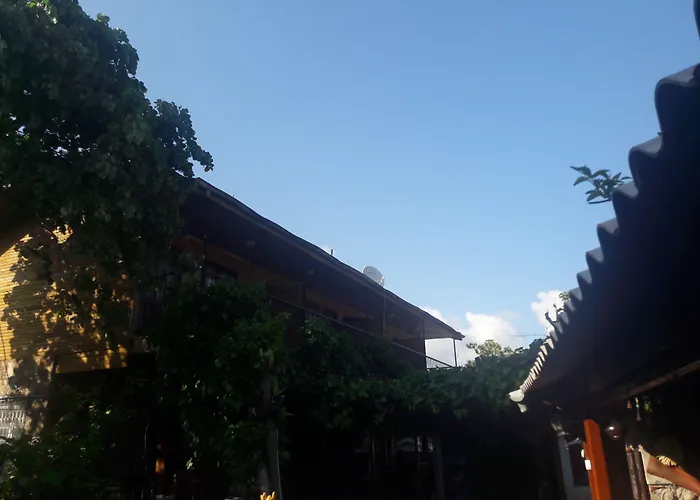 Oda ve Kahvaltı Antonios 2*