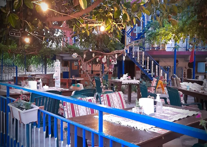 Antonios Bed & Breakfast 2*