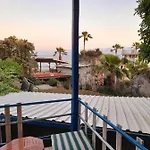 Antonios Bed and Breakfast 2*