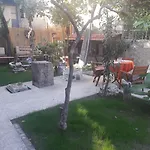 Antonios Bed and Breakfast 2*