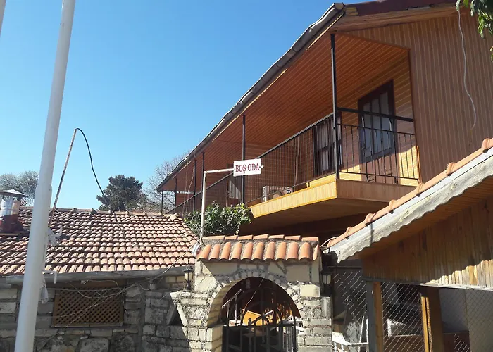 Antonios Bed and Breakfast 2*